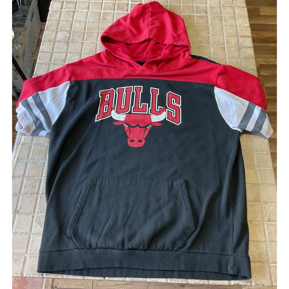 EUC! Men's NBA Chicago‎ Bulls Short Sleeve Hoodie Jumper Sweatshirt - Size XL